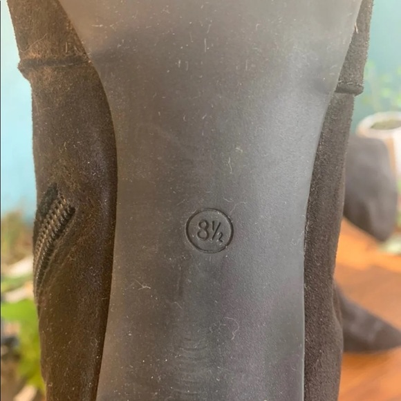 Black tall boots - Picture 3 of 3